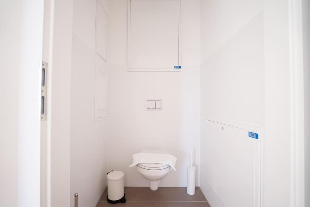 וינה Apartment With Terrace Near Metro Station And Spa מראה חיצוני תמונה